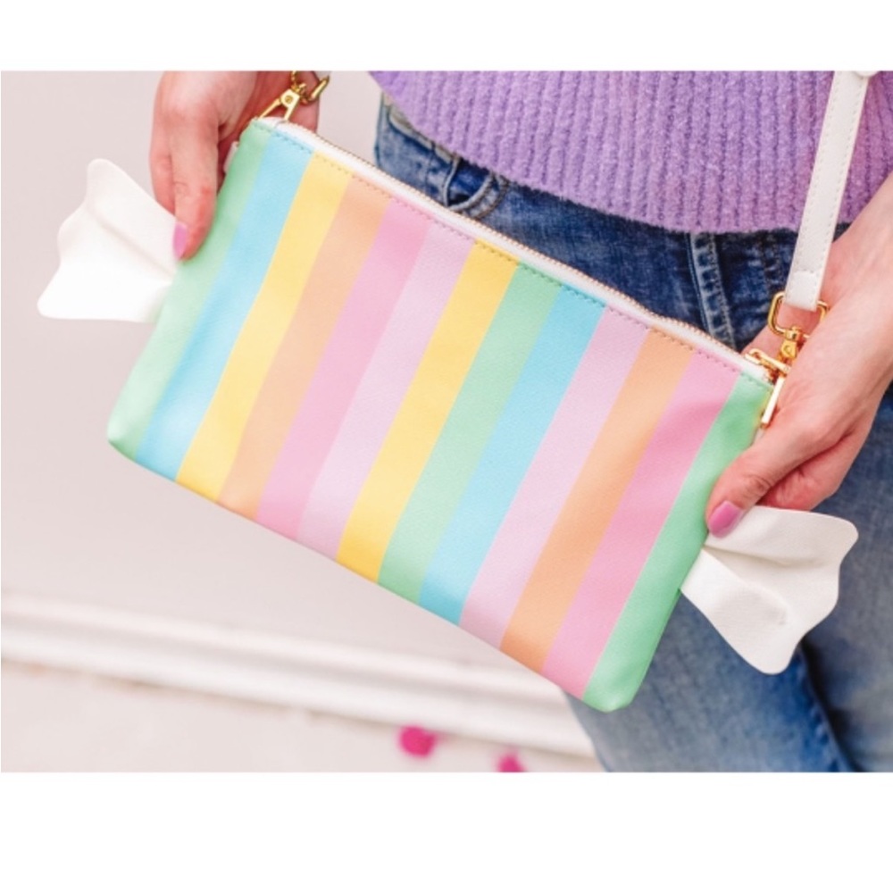 Studio DIY Can’t Clutch This Candy Clutch